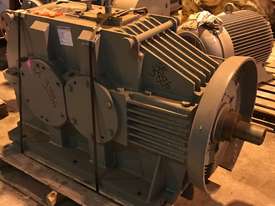 200 kw Reduction Gearbox 10.52 : 1 Ratio - picture0' - Click to enlarge