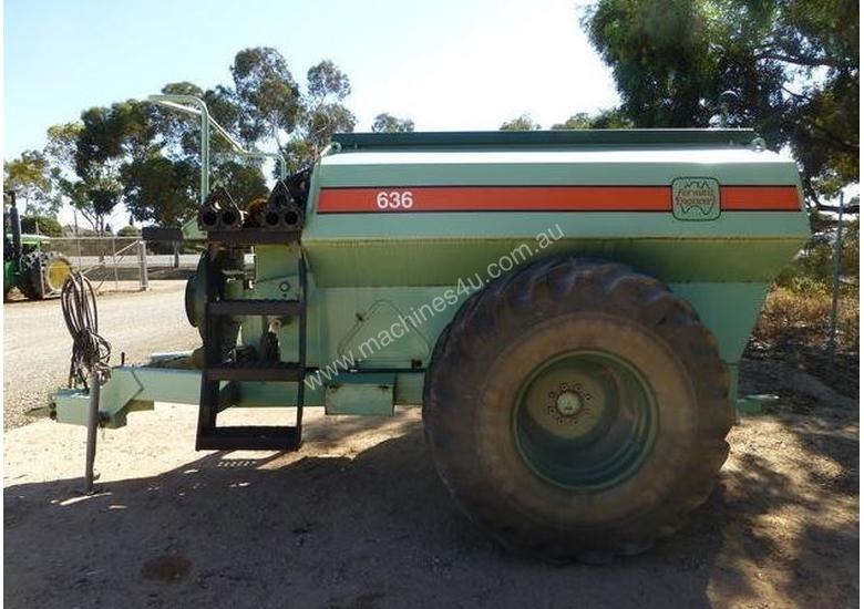 Used Forward Engineering Air Seeder Hopper Air Seeder in , Listed on