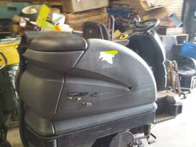 FLOOR SCRUBBER RIDE ON - picture0' - Click to enlarge