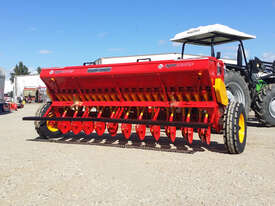 FARMTECH BM 12 SSB SINGLE DISC SEED DRILL + SMALL SEED BOX (2.5M) - picture0' - Click to enlarge