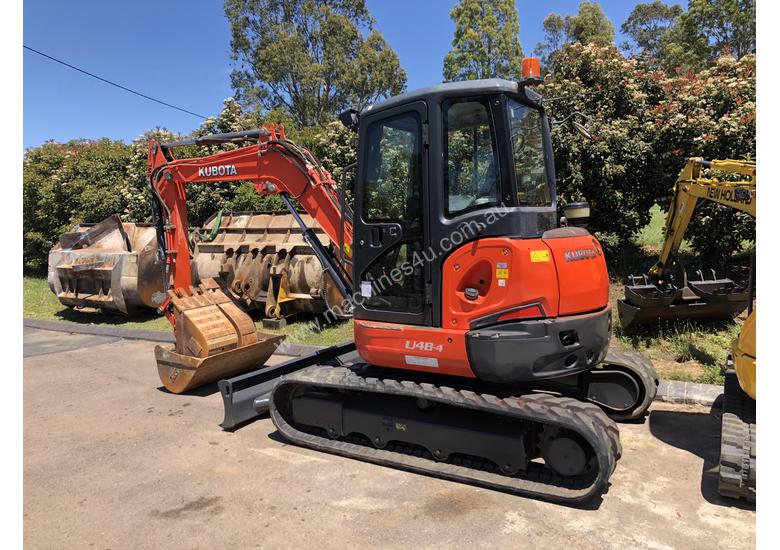 caption SOLD---4.8 Ton KUBOTA Excavator