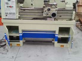 used centre lathe - picture2' - Click to enlarge