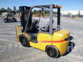 TEU FD25T Forklift - picture1' - Click to enlarge