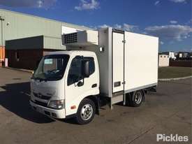 2013 Hino 300 616 - picture2' - Click to enlarge