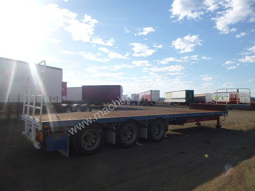 Barker Semi Drop Deck Trailer