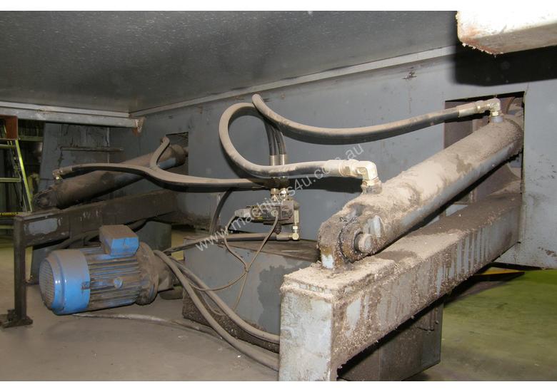 caption Hydraulic Folder