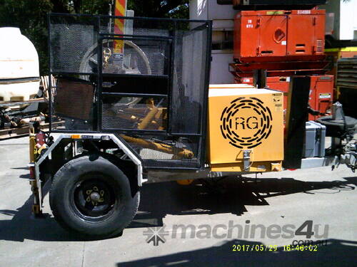 caption 1.5 ton self loading , 2cyl diesel , as new , 70hrs , 2015 model