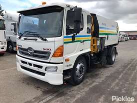 2014 Hino 500 1628 FG8J - picture2' - Click to enlarge