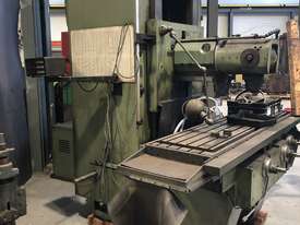 Universal Milling Machine Type 750 - picture0' - Click to enlarge