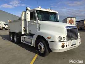 2008 Freightliner Century Class CST120 - picture0' - Click to enlarge