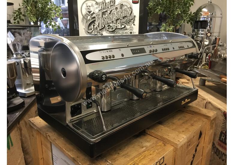 caption SAN MARINO LISA R 3 GROUP CHROME WITH BLACK BASE ESPRESSO COFFEE MACHINE