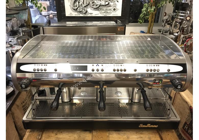 caption SAN MARINO LISA R 3 GROUP CHROME WITH BLACK BASE ESPRESSO COFFEE MACHINE