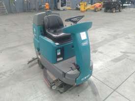 Tennant Floor Scrubber T7 - picture0' - Click to enlarge