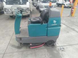 Tennant Floor Scrubber T7 - picture1' - Click to enlarge