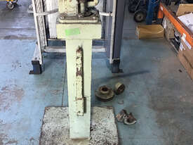 Flat Bar bender on stand - picture2' - Click to enlarge