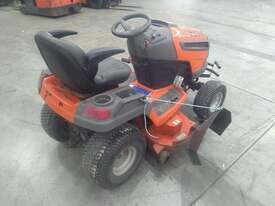 Husqvarna YTH2648TDRF - picture2' - Click to enlarge