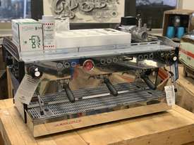 LA MARZOCCO LINEA PB 3 GROUP BRAND NEW STAINLESS ESPRESSO COFFEE MACHINE - picture0' - Click to enlarge