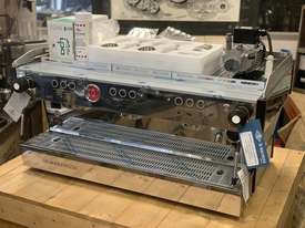 LA MARZOCCO LINEA PB 3 GROUP BRAND NEW STAINLESS ESPRESSO COFFEE MACHINE - picture0' - Click to enlarge