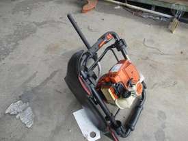 Stihl BT130 Post Hole Digger - picture1' - Click to enlarge