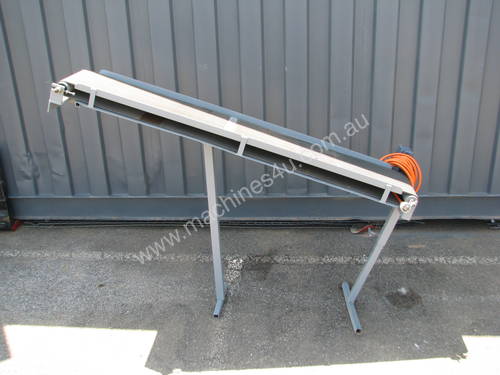 Motorised Incline Belt Conveyor - 1.4m long
