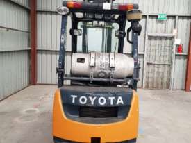 Toyota 32-8FG18 Forklift - picture2' - Click to enlarge