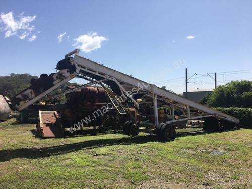 Screen Plant with 2 deck 8' x 4 screen. 