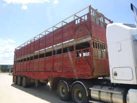 Hillcrest B/D Combination Stock/Crate Trailer - picture0' - Click to enlarge