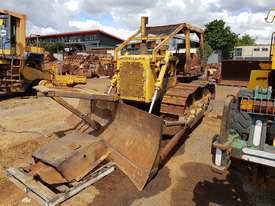 1971 Caterpillar D6C Bulldozer *DISMANTLING* - picture0' - Click to enlarge