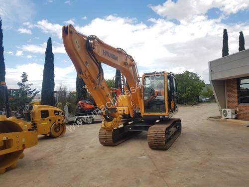 2013 HYUNDAI R140LC-9A EXCAVATOR WITH LOW 215 HOURS
