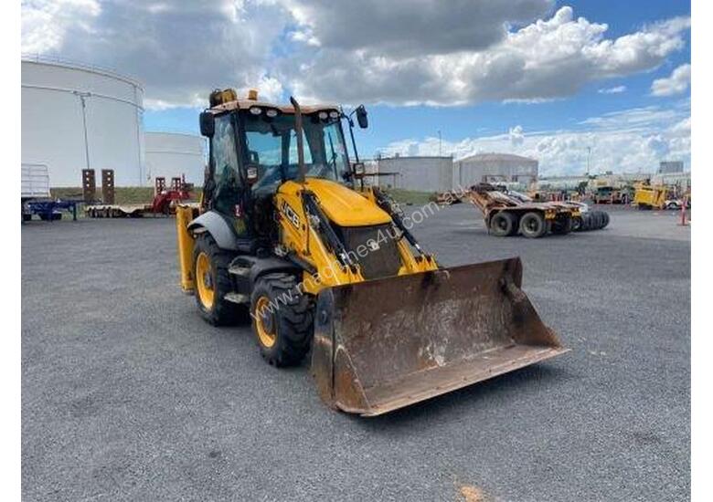 caption 2011 JCB 3CX CLASSIC U3943
