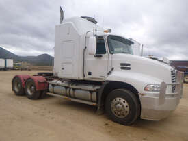 Mack VISION Primemover Truck - picture0' - Click to enlarge