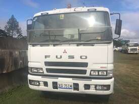 Mitsubishi FUSO Water Truck - picture2' - Click to enlarge