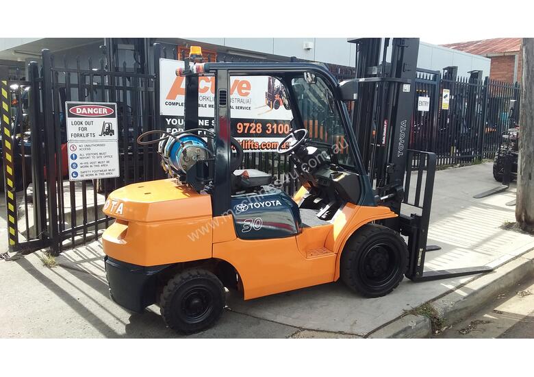 Used Toyota 7fg30 Counterbalance Forklifts In Fairfield Nsw