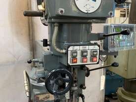 Pacific FTV-2S Milling machine with 3 axis DRO - picture0' - Click to enlarge