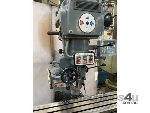 Pacific FTV-2S Milling machine with 3 axis DRO