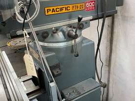 Pacific FTV-2S Milling machine with 3 axis DRO - picture2' - Click to enlarge