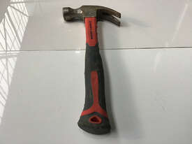 Spear & Jackson Claw Hammer Fibreglass Handle 20oz/570g SJ-CH20FG - picture1' - Click to enlarge