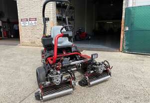Toro Greensmaster 3400 Triflex - 18.5 hp / Achieve Consistent Cutting Quality!