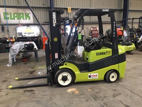 Compact Cushion Tyre Excellent Condition 2.5t LPG CLARK Forklift