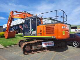 Hitachi 20T Excavator - LOW HOURS - picture0' - Click to enlarge