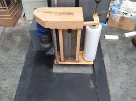 Stretch/Pallet Wrapping Machine - picture1' - Click to enlarge