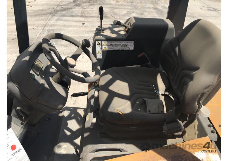 caption 2.0T Battery Electric Narrow Aisle Forklift