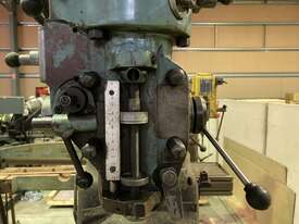 Used Ostmac Model KR-V2000 Turret Milling Machine - picture1' - Click to enlarge