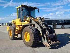 Volvo L90F - picture0' - Click to enlarge