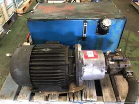 Electric Motor with Hydraulic Pump Assembly - picture0' - Click to enlarge