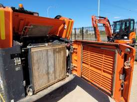 KUBOTA SVL95-2s TRACKED LOADER - picture1' - Click to enlarge