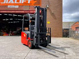 JIALIFT 1.8T 4.8M Electric 3-Wheel Forklift | Best Service, Factory Direct - picture1' - Click to enlarge
