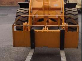 Agrison TX 930 loader ONLY 2 HOURS! - picture1' - Click to enlarge