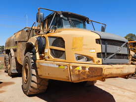 VOLVO ARTICULATED WATER CART - picture0' - Click to enlarge