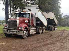 Mack TRIDENT Tipper Truck - picture0' - Click to enlarge